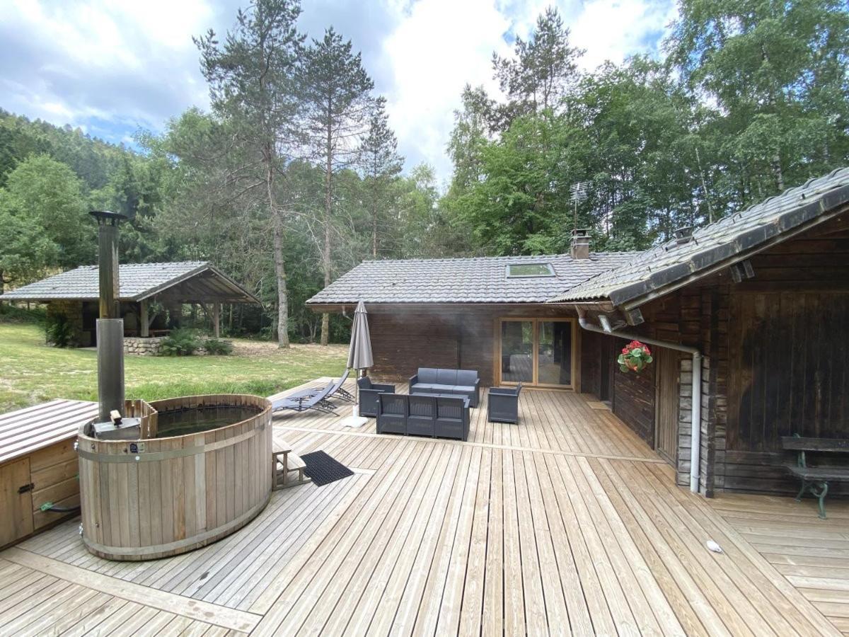 Le Fishing Lodge Chalet En Bois Avec Bain Nordique لابْريسْ المظهر الخارجي الصورة