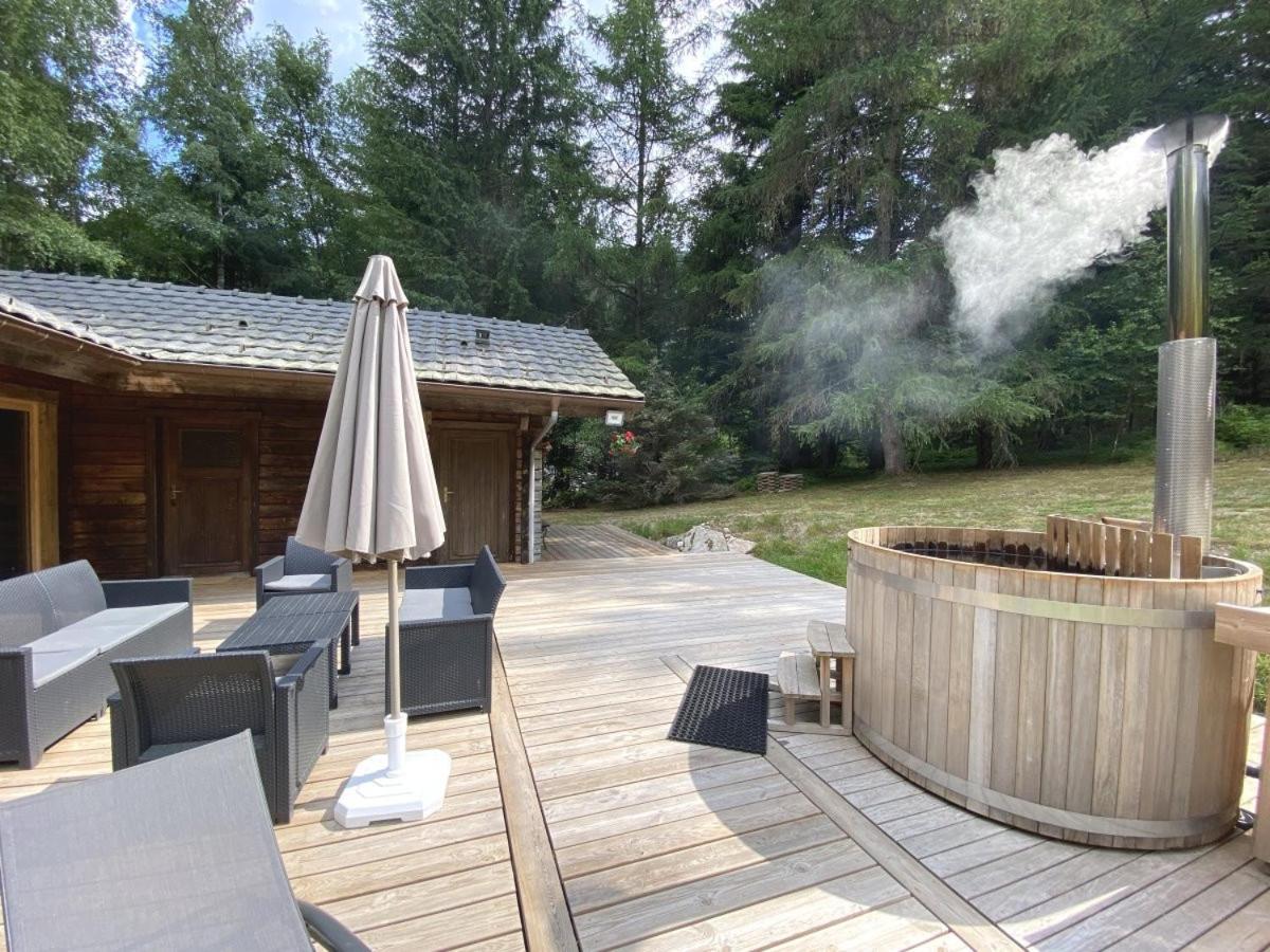 Le Fishing Lodge Chalet En Bois Avec Bain Nordique لابْريسْ المظهر الخارجي الصورة