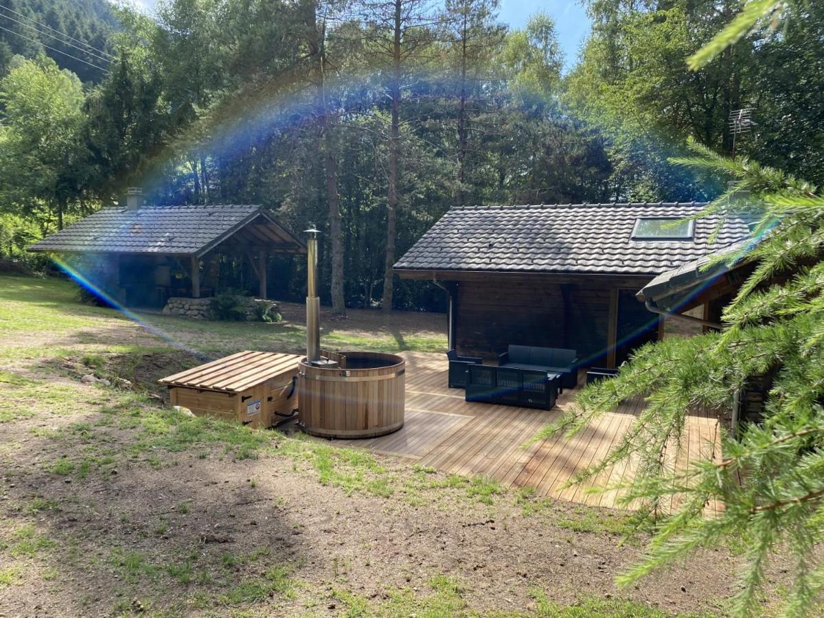 Le Fishing Lodge Chalet En Bois Avec Bain Nordique لابْريسْ المظهر الخارجي الصورة