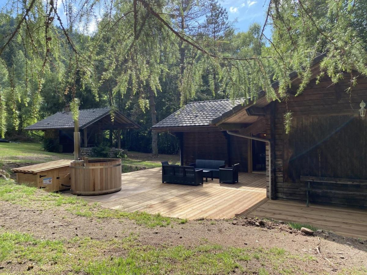 Le Fishing Lodge Chalet En Bois Avec Bain Nordique لابْريسْ المظهر الخارجي الصورة